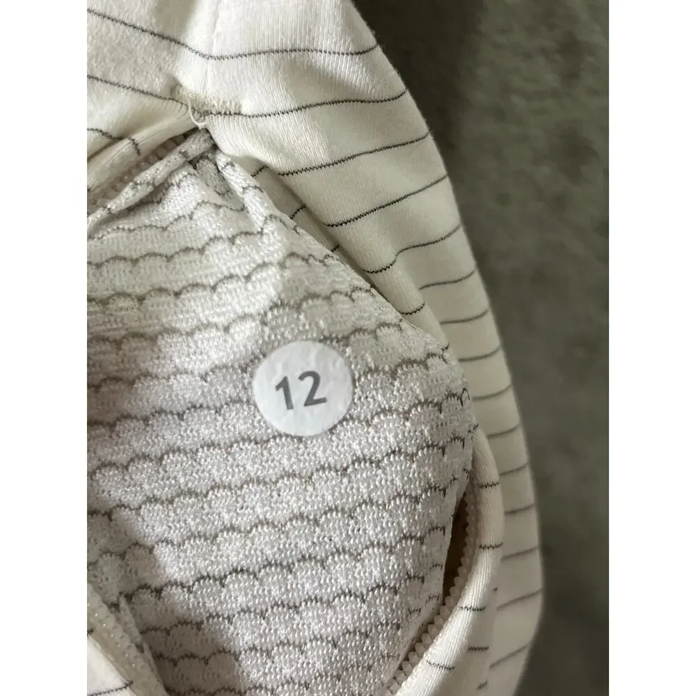 Lululemon Run For Gold 1/2 Zip Pullover Ghost Ivory Stripe Size 12 Athleisure